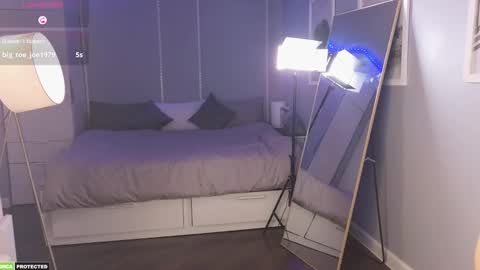 Snapshot of bella_hayes chatting on 01/09/25, 01:18 Bella next stream December 2 at 9pm gmt online show from 01/09/25, 01:18