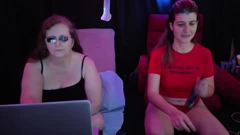 Bella James online show from 10/03/25, 11:24