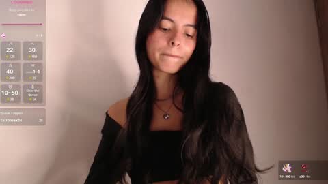 Snapshot of bella_musee chatting on 02/06/25, 11:26 online show from 02/06/25, 11:26