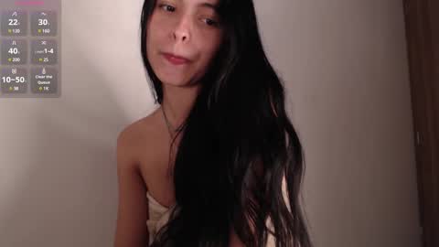 Snapshot of bella_musee chatting on 02/14/25, 02:50 online show from 02/14/25, 02:50