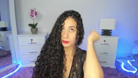 Snapshot of bella_ponce1 chatting on 01/23/25, 02:12 Bella Ponce online show from 01/23/25, 02:12