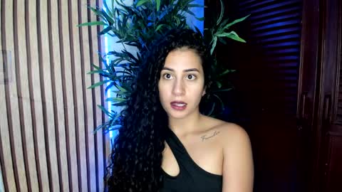 Snapshot of bella_ponce1 chatting on 09/23/25, 03:15 Bella Ponce online show from 09/23/25, 03:15