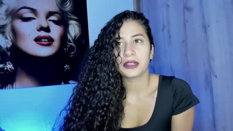 Snapshot of bella_ponce1 chatting on 10/19/25, 03:12 Bella Ponce online show from 10/19/25, 03:12