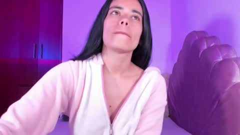 Valeria Model Independent online show from 11/20/25, 05:18