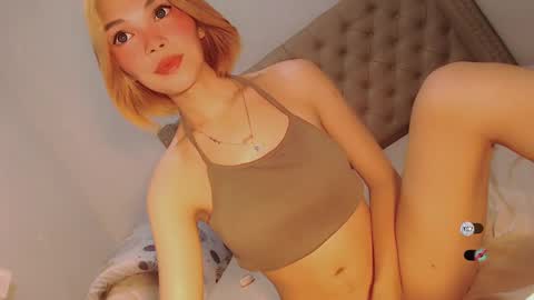 Snapshot of bella_tara chatting on 01/25/25, 02:47 Bella online show from 01/25/25, 02:47