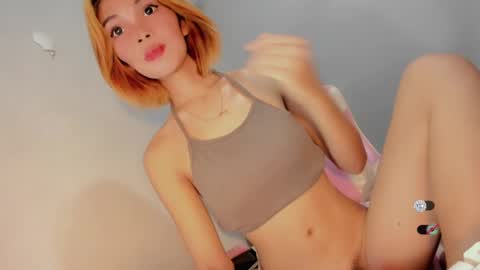 Snapshot of bella_tara chatting on 03/12/25, 08:30 Bella online show from 03/12/25, 08:30