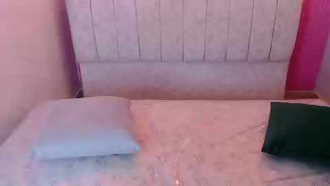 Bella online show from 09/13/25, 09:36