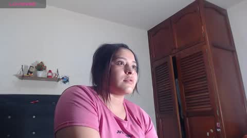 Snapshot of bella_xx9 chatting on 12/11/24, 09:23 bella_xx9 online show from 12/11/24, 09:23