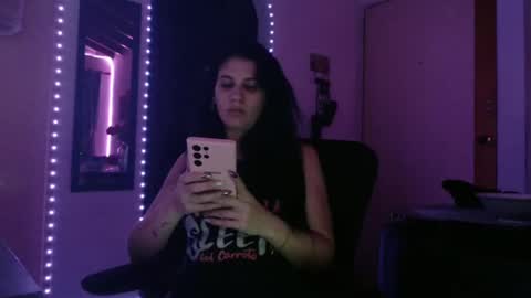 Snapshot of bellabbys8 chatting on 11/15/25, 07:27 bellabbys8 online show from 11/15/25, 07:27