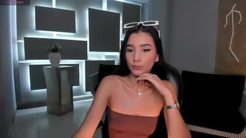  Bella C  online show from 10/14/25, 11:44