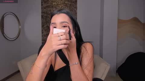  Bella C  online show from 10/31/25, 11:44