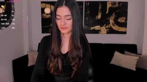 Snapshot of bellaclark1 chatting on 10/01/25, 03:56 Bella online show from 10/01/25, 03:56