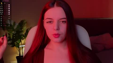 belladevile_ online show from 10/03/25, 08:00