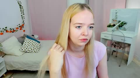 Bella online show from 10/22/25, 10:09