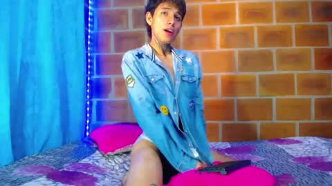 Snapshot of bellamy_094 chatting on 10/22/25, 06:29 bellamy_094 online show from 10/22/25, 06:29