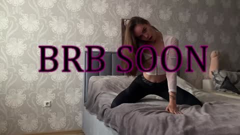 Snapshot of bellaparker_ chatting on 12/20/24, 10:49 bellaparker_ online show from 12/20/24, 10:49