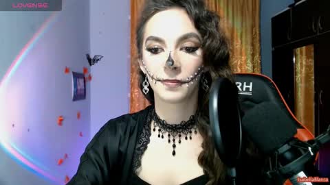 bellaqueen0701 online show from 10/26/25, 04:02