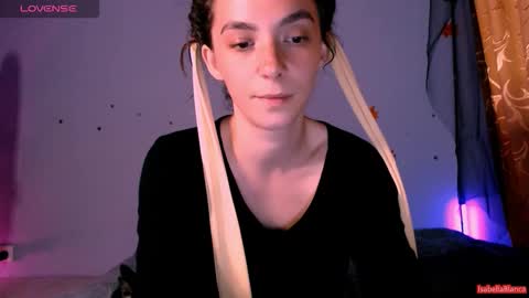 bellaqueen0701 online show from 11/04/25, 08:52