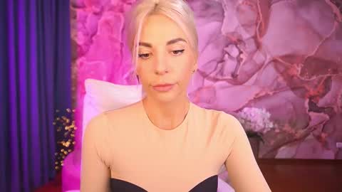 Bella online show from 10/15/25, 01:11