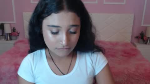 Bella online show from 11/22/25, 12:26