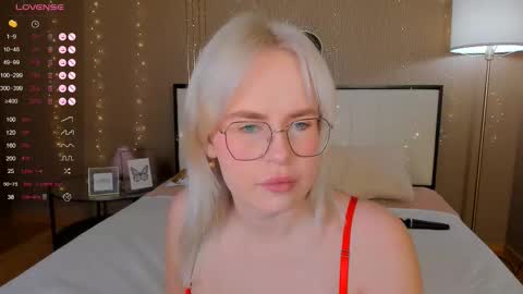 Bella online show from 10/20/25, 12:44