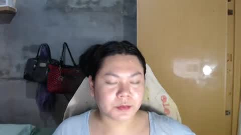 QUEEN BELLA online show from 11/24/25, 08:14