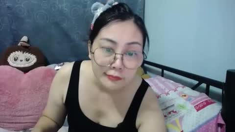 Bella online show from 10/15/25, 10:10