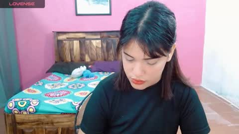 Snapshot of belle_katty000 chatting on 10/04/25, 08:40 SOFIA online show from 10/04/25, 08:40