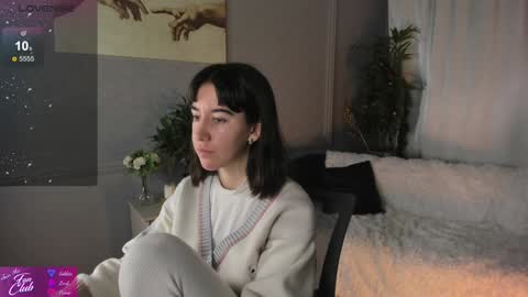 Snapshot of belle_via chatting on 01/14/25, 08:20 Bella online show from 01/14/25, 08:20
