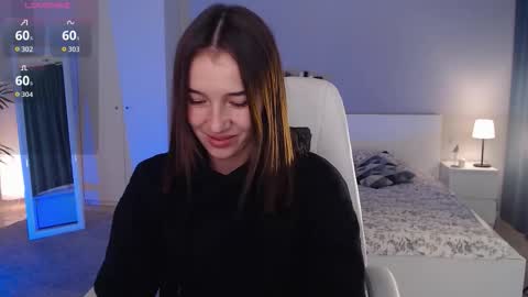 Snapshot of bellla_haddid chatting on 09/26/25, 01:09 Bella online show from 09/26/25, 01:09