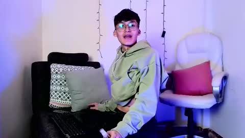 Neon online show from 11/03/25, 11:33