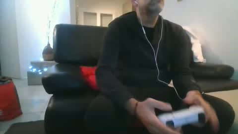 benbare13 online show from 11/23/25, 08:08