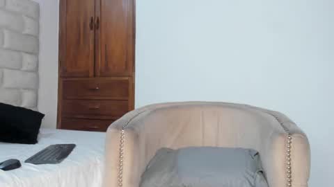    online show from 10/15/25, 07:58