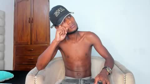    online show from 10/24/25, 08:27