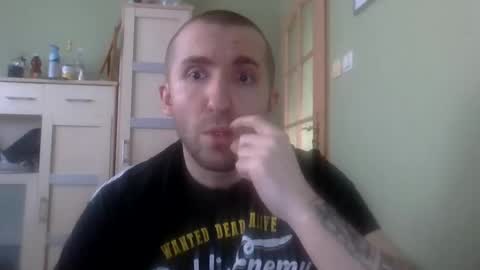 Snapshot of benko800 chatting on 03/09/25, 08:18 PM4PASSWORD online show from 03/09/25, 08:18