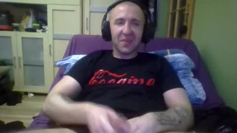 Snapshot of benko800 chatting on 09/17/25, 01:18 PM4PASSWORD online show from 09/17/25, 01:18