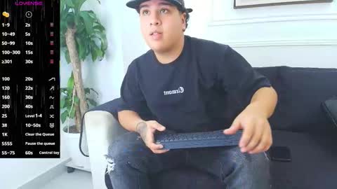 bennett_alejoo online show from 10/10/25, 07:13
