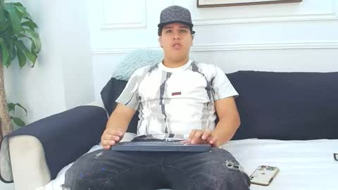 bennett_alejoo online show from 10/11/25, 06:39