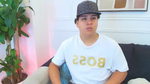 bennett_alejoo online show from 11/08/25, 06:18