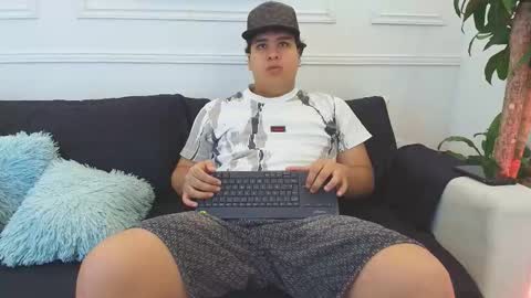 bennett_alejoo online show from 11/19/25, 05:02