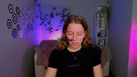 Snapshot of benny_duglas chatting on 10/13/25, 11:21 Benny online show from 10/13/25, 11:21