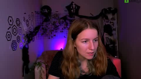 Snapshot of benny_duglas chatting on 10/24/25, 12:12 Benny online show from 10/24/25, 12:12