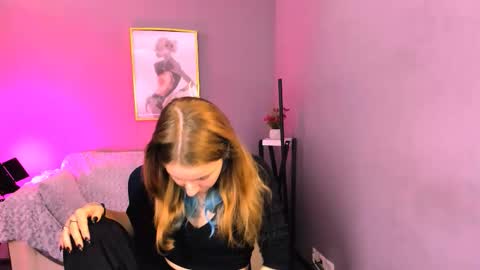 Snapshot of benny_duglas chatting on 11/18/25, 01:04 Benny online show from 11/18/25, 01:04