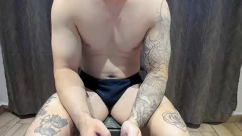 Snapshot of benthebodybuilder chatting on 11/18/25, 07:07 Ben Braxton online show from 11/18/25, 07:07