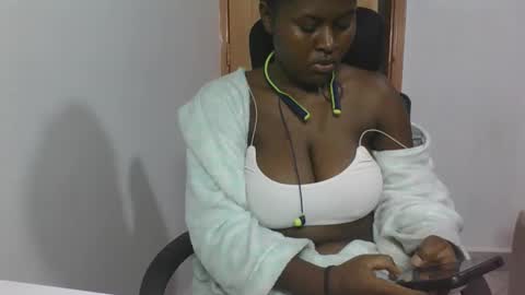 berlin543340 online show from 11/06/25, 04:08