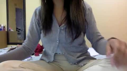 tixxie  online show from 11/10/25, 11:53