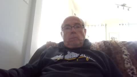 bernard1102 online show from 10/09/25, 05:00