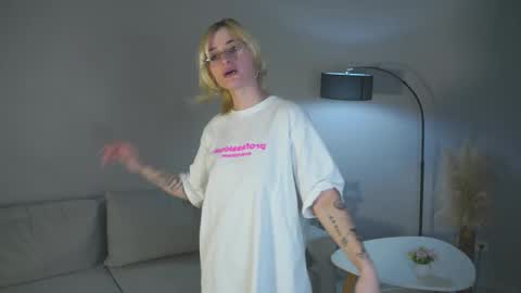 berneicemcqueeney online show from 12/03/25, 10:57