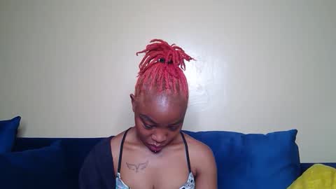 berries_lee online show from 09/08/25, 05:23