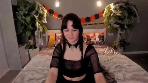 Violette online show from 10/18/25, 07:31